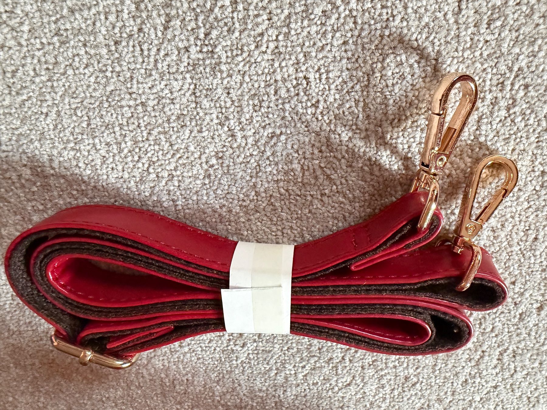 Borse da donna: Schultertasche, bordeaux, mit gold, neu – Nuovo (secondo la descrizione) da Zollikon venduto da into-the-west 4