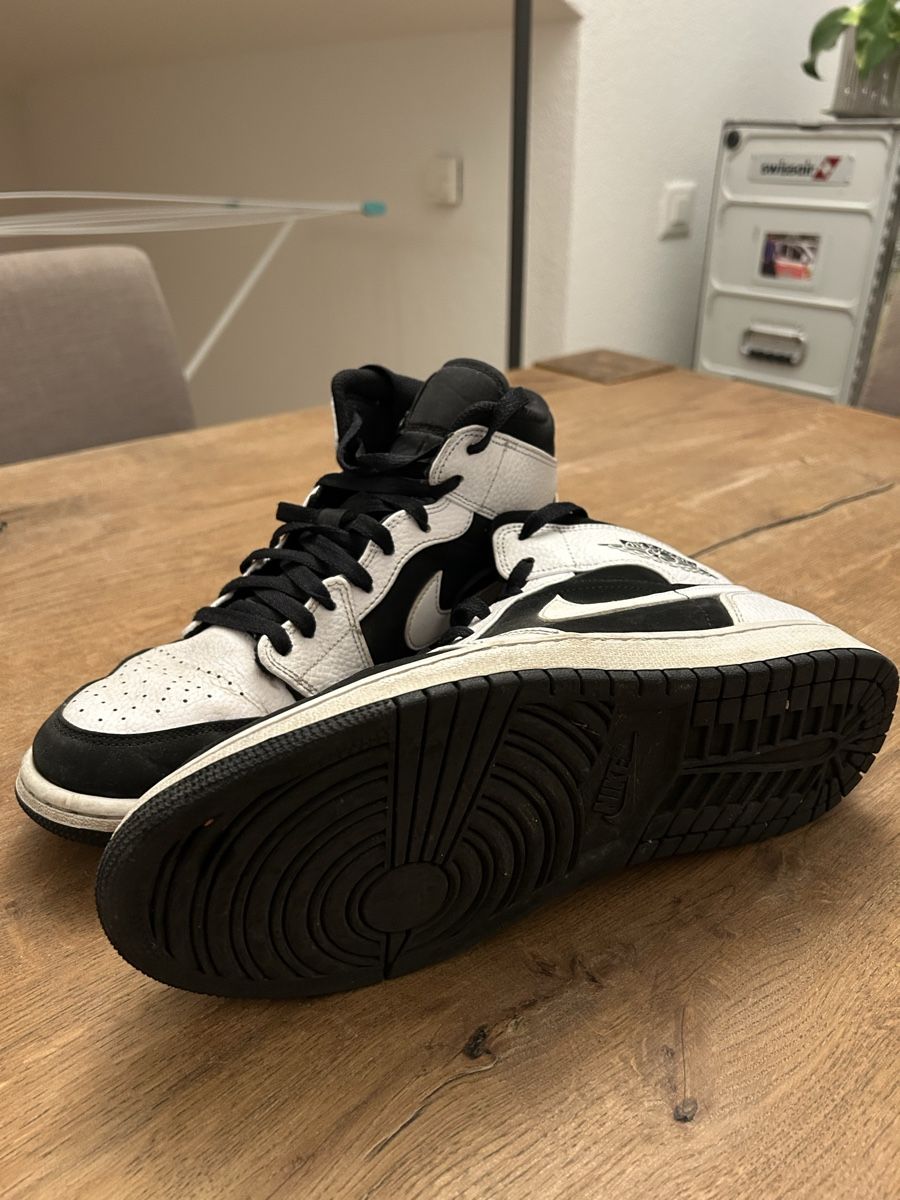 Jordan Herrenschuhe: Jordan 1 Mid - White Black – Gebraucht aus Bern von O3LII 2