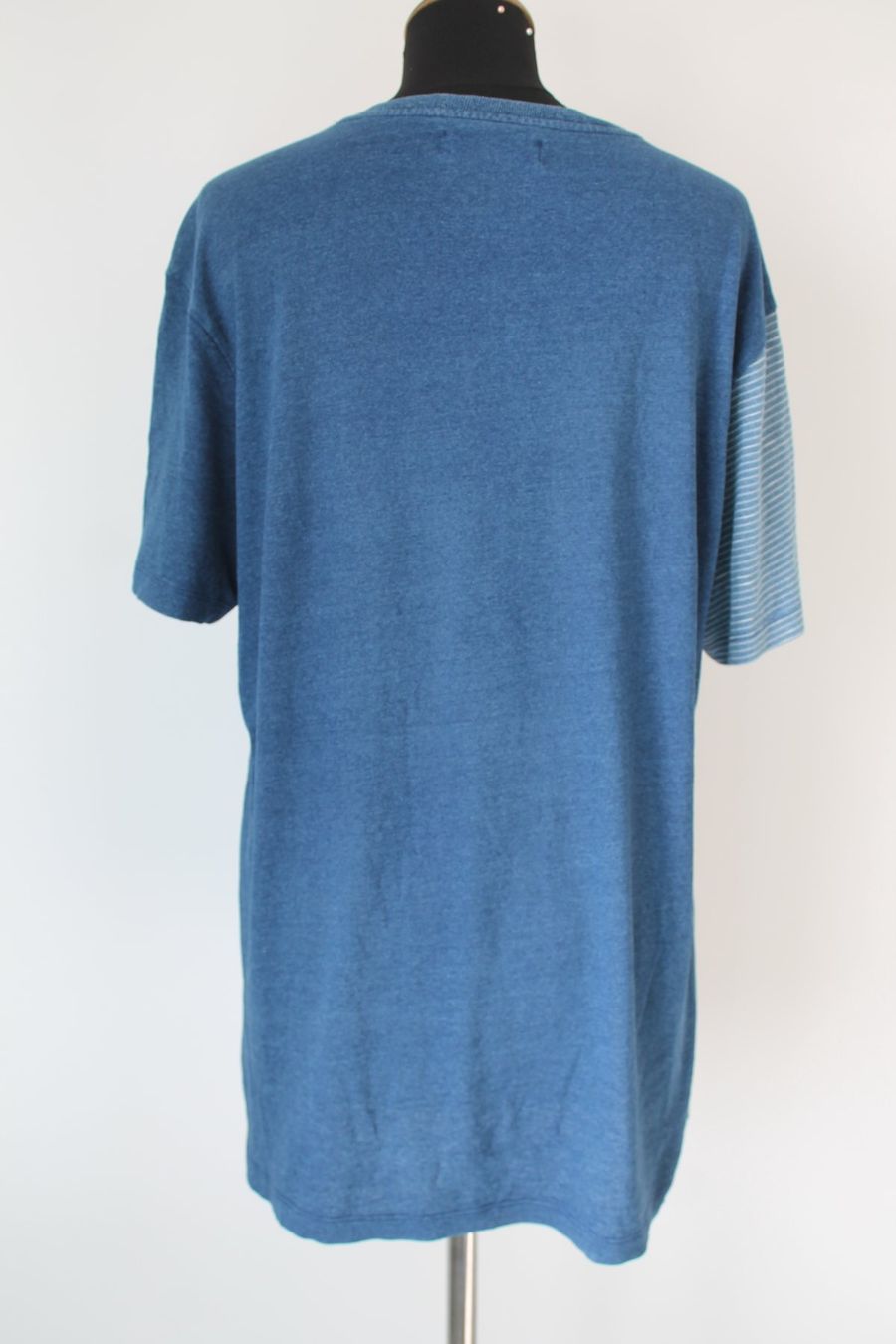 Desigual T-shirt: T-Shirt DESIGUAL taille M – Usato da Chez-le-Bart venduto da jasse 1