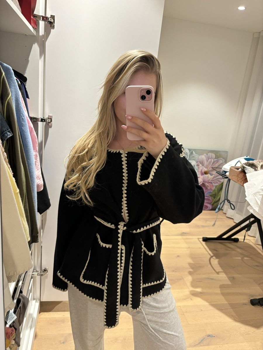 Only Cappotti: Strickjacke Only schwarz weiss mit Bindegürtel Grösse M – Nuovo (secondo la descrizione) da lenzburg venduto da Micky30 7