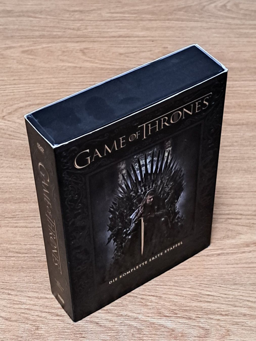 Tutti i DVDs: Game of Thrones 1, Limitierte Sammlerbox mit 5 Discs – Nuovo (secondo la descrizione) da Unterseen venduto da Kanica 1