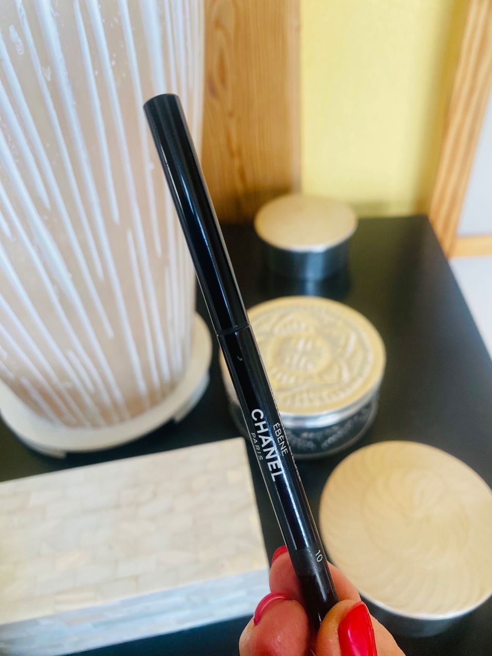 Chanel Make-up: CHANEL Stylo yeux waterproof Ébène – Gebraucht aus Belmont-sur-Lausanne von chu_vxf5
