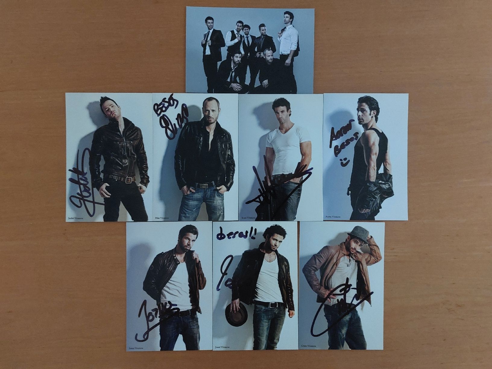 Cartoline postali: 7+1 Official Los Vivancos Autographed Postcards Complete Set – Nuovo (secondo la descrizione) da Stabio venduto da g_collector7
