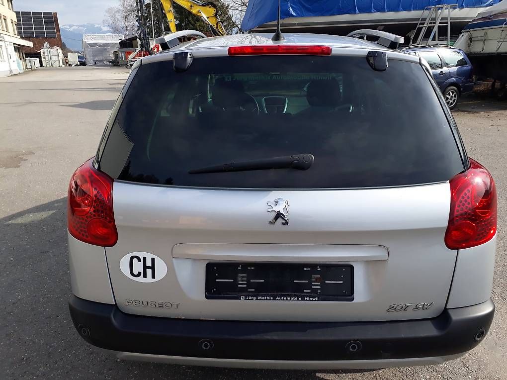 Peugeot Automobili: Peugeot 207 SW – Usato da Schmerikon venduto da 1qw2 2