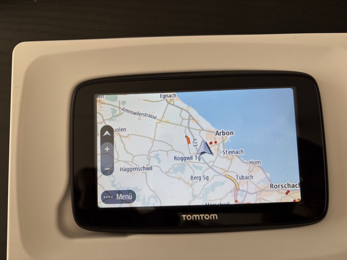 Tomtom Navigation: TomTom GO 520 mit Wi-Fi und Halterungen – D'occasion à Stachen par Isontino 4