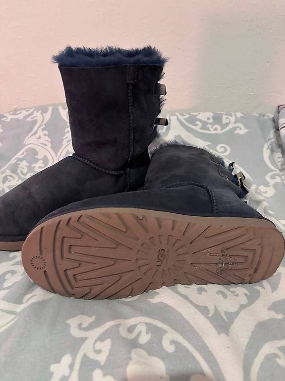 Damenschuhe: ugg – Gebraucht aus Le Lignon von jm__k2lf 2