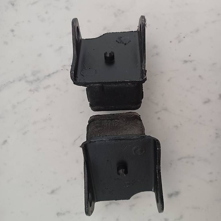 Accessori per altri veicoli: 2 Supporti motore nuovi – Usato da Castel San Pietro venduto da iva_dvm7 1