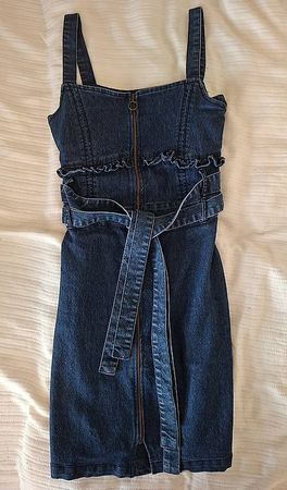 Jeanskleid mit Reißverschluss & Bindegürtel  Grösse S