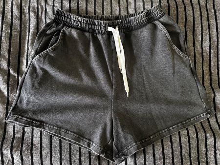 Coole Sommer-Shorts, grau, Grösse M, neuwertig!