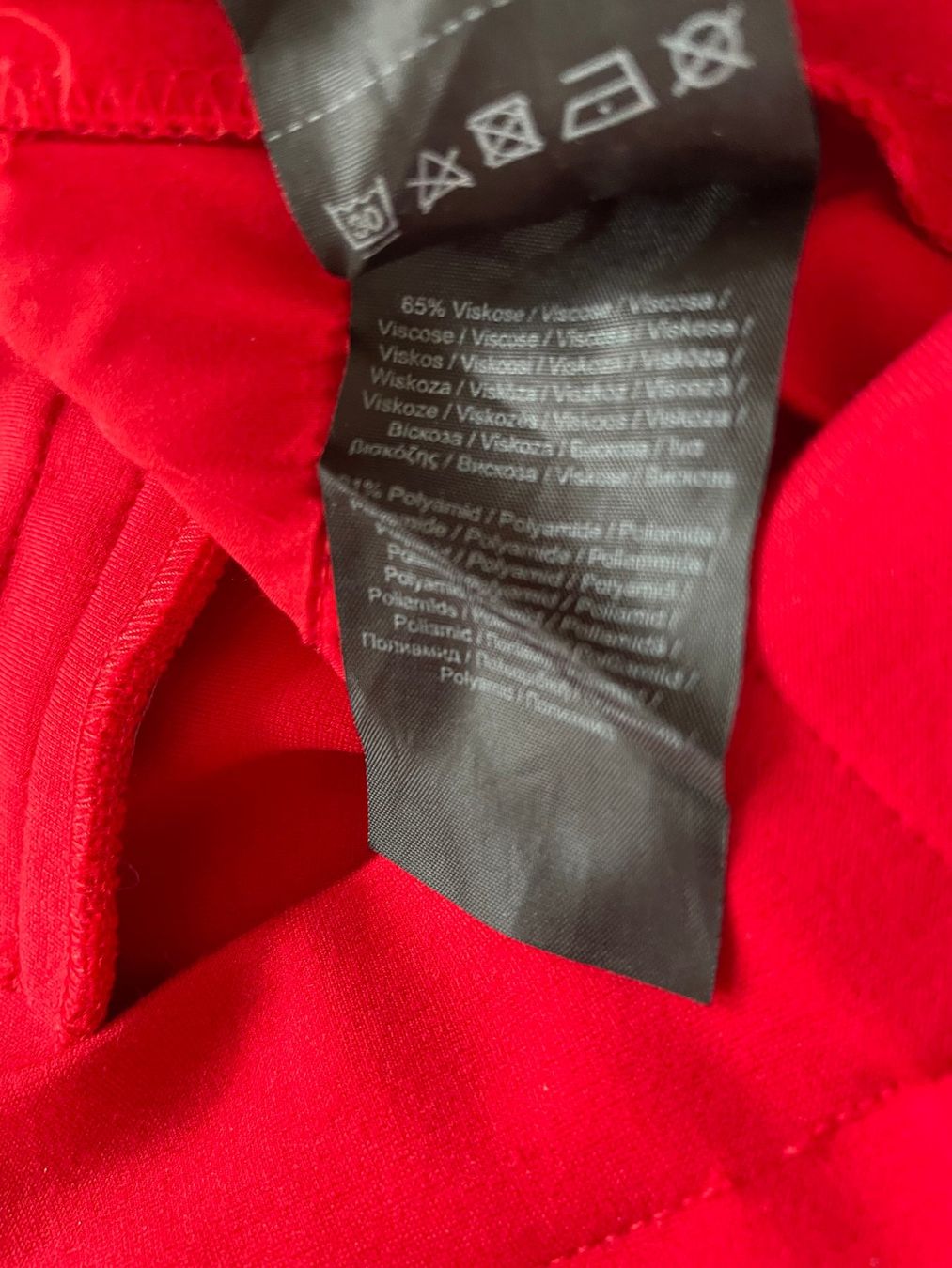 Comma Hosen: Comma Hose Gr. 34/36 rot neu – Neu (gemäss Beschreibung) aus Uzwil von langensteig 4