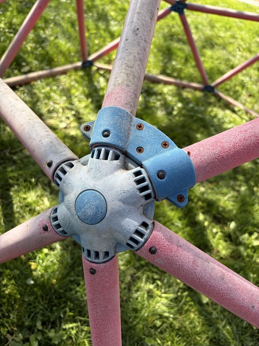 Casette per bambini: Structure de grimpe pour enfants – Usato da Orsonnens venduto da cdms57 2