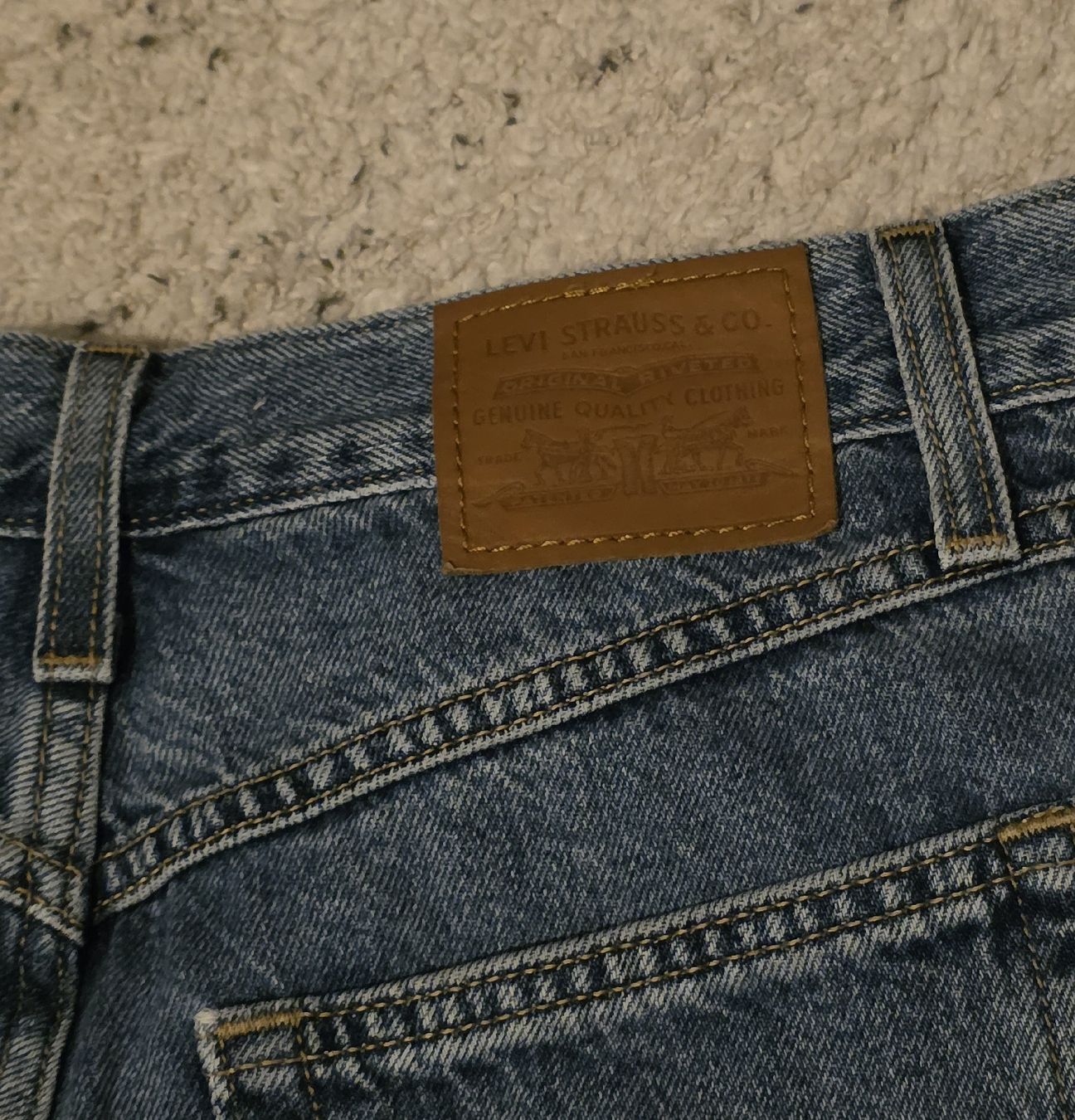 Levi's Jeans: Jean Levi's Mom T26 – Nuovo (secondo la descrizione) da Vevey venduto da Renka2011 2
