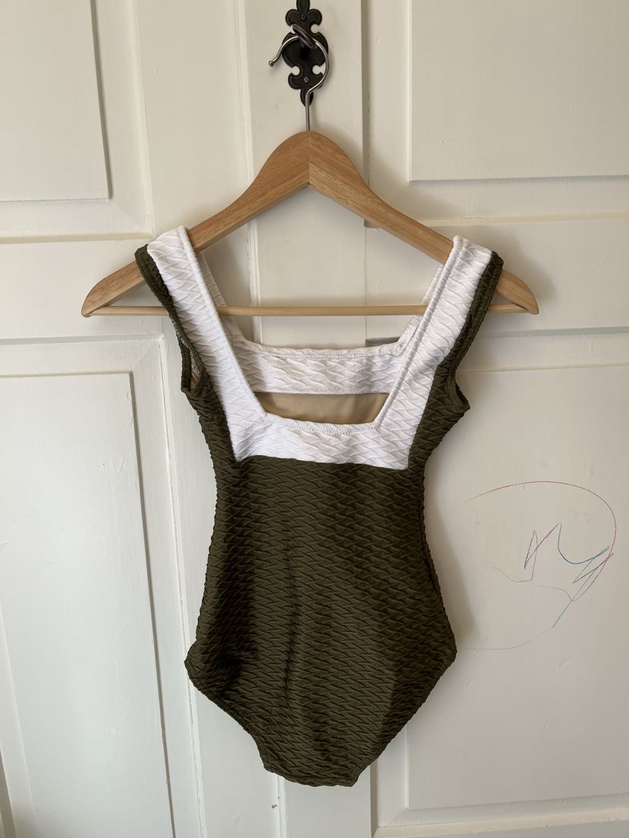 Costumi da bagno & Bikini: One-Piece Swimsuit Size S – Nuovo (secondo la descrizione) da Winterthur venduto da han_vbh9 1