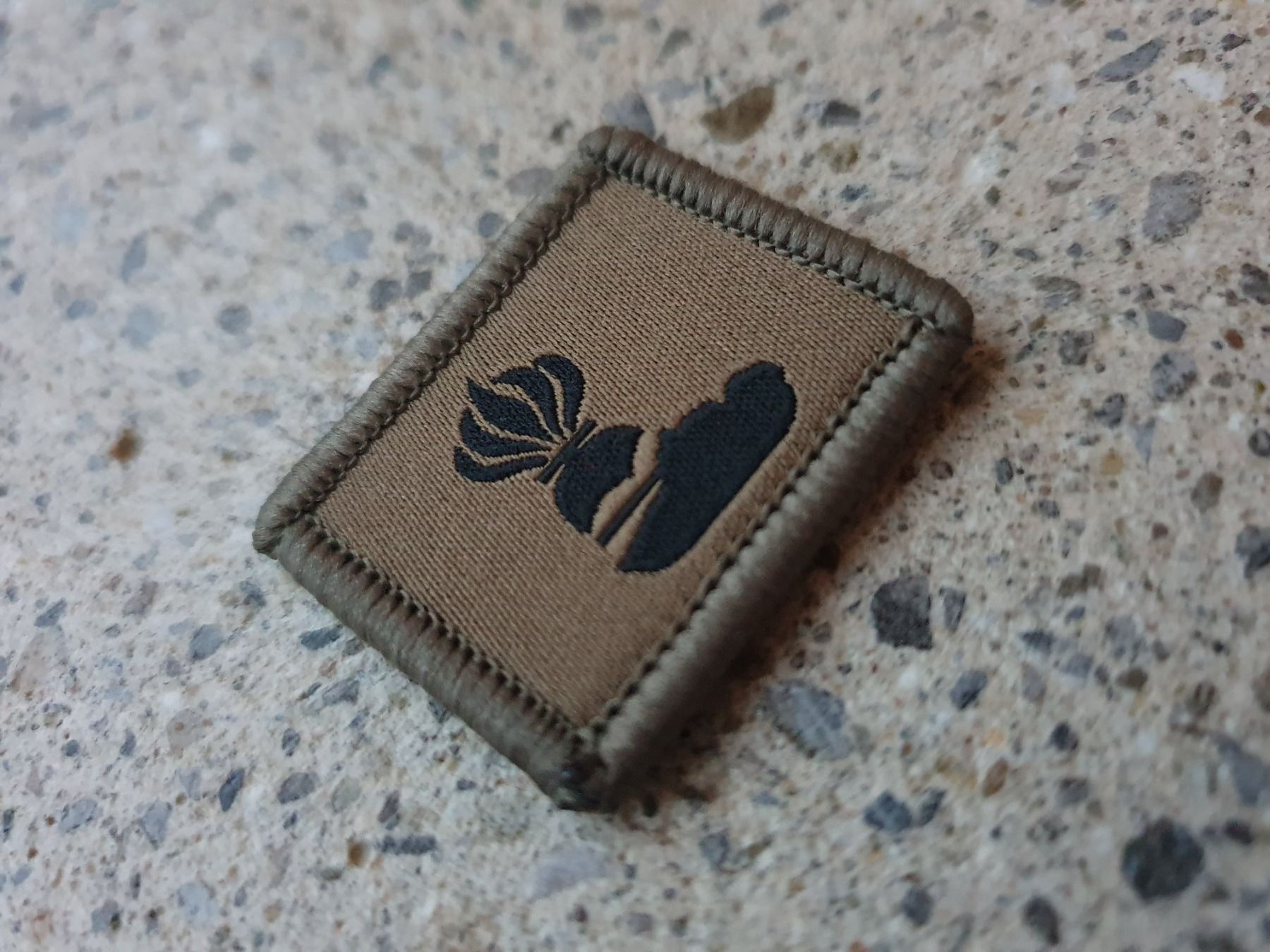 Placchette & Badge: Funktionsabzeichen Panzergrenadier mit klett – Nuovo e nell'imballaggio originale da Riedholz venduto da fr_sIruP 1