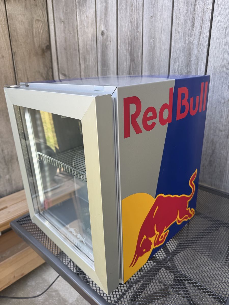 Frigoriferi: Frigo Redbull  – Usato da Bulle venduto da Lamontagne66