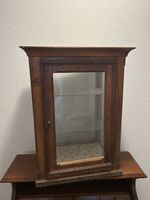 Vitrine bois avec porte vitrée et 3 étagères verre