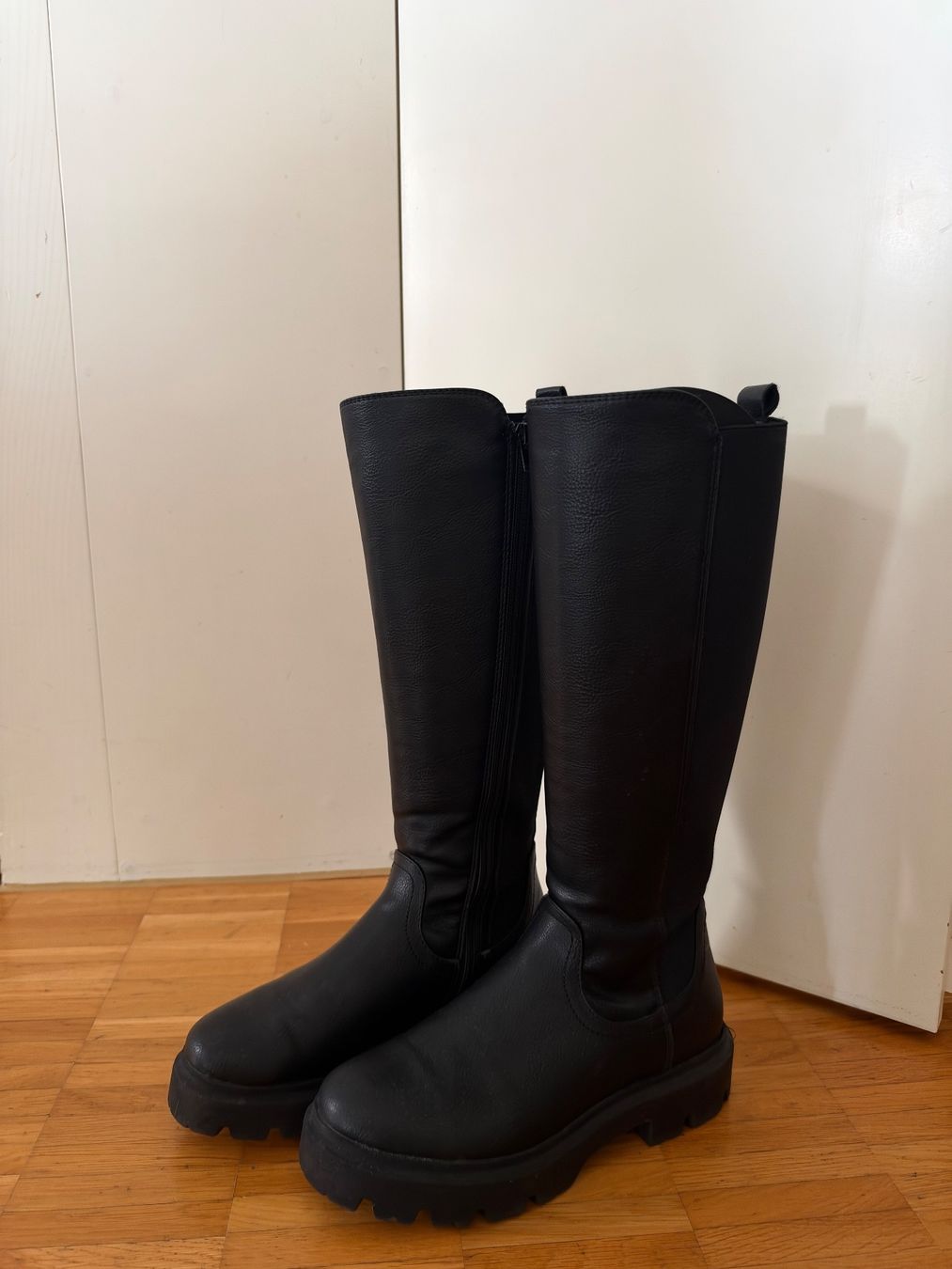 Dosenbach Chaussures femmes: Lederstiefel in schwarz – D'occasion à Zürich par nat_9yf2