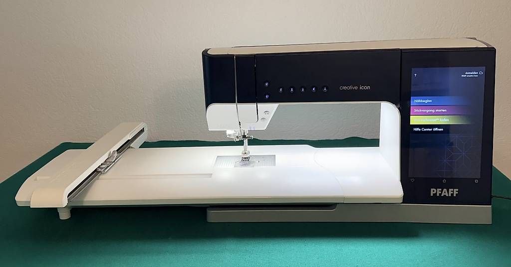 Pfaff Machines à coudre: PFAFF Creative Icon – D'occasion à Bülach par topnaehmaschinen