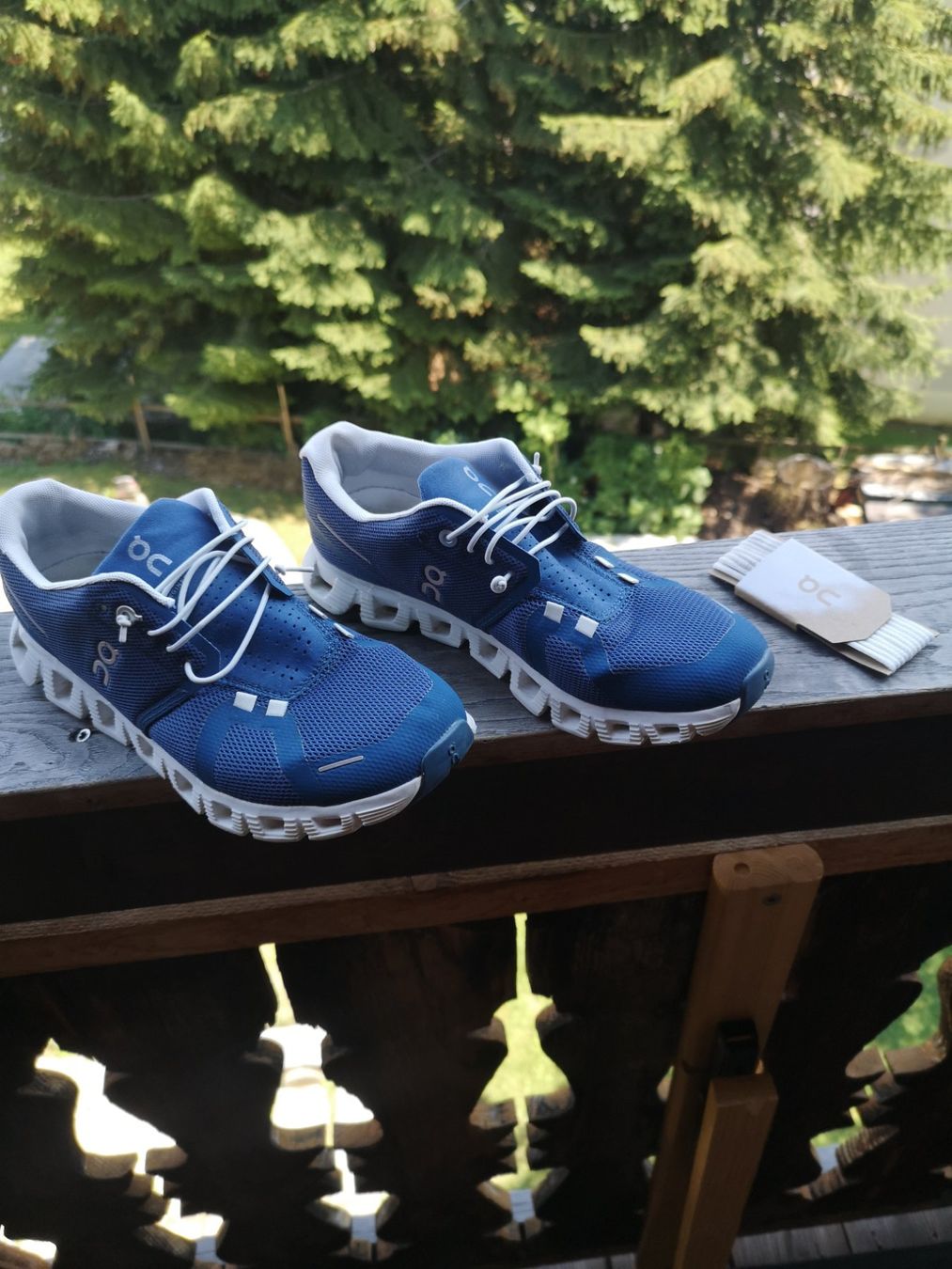 On Scarpe da donna: Chaussures On Running Cloud bleu taille 38, 5 bon état – Usato da Leysin venduto da Jollybubble