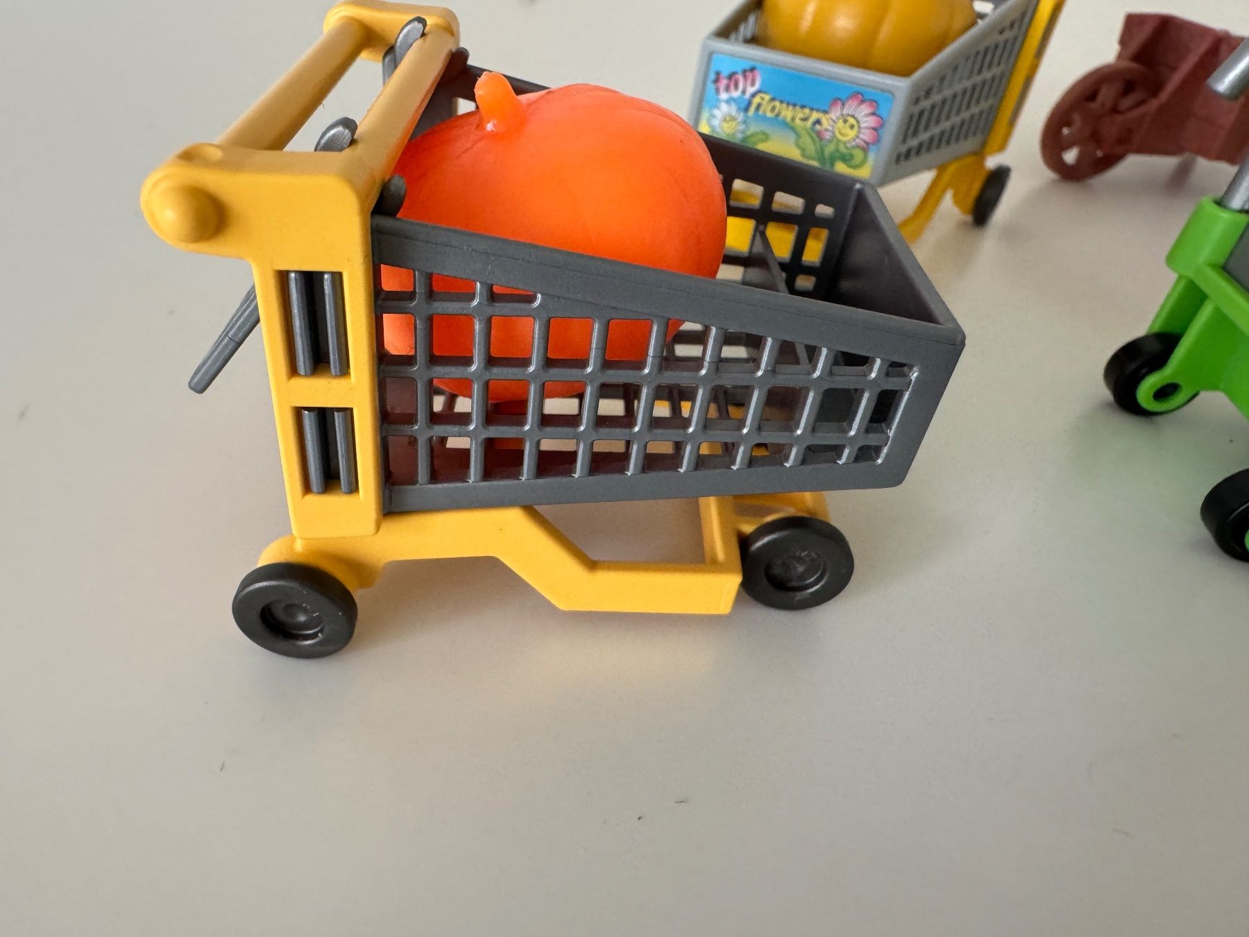 Playmobil Giocattoli: Playmobil - 5 Wägelchen – Usato da Winterthur venduto da Arma3 1