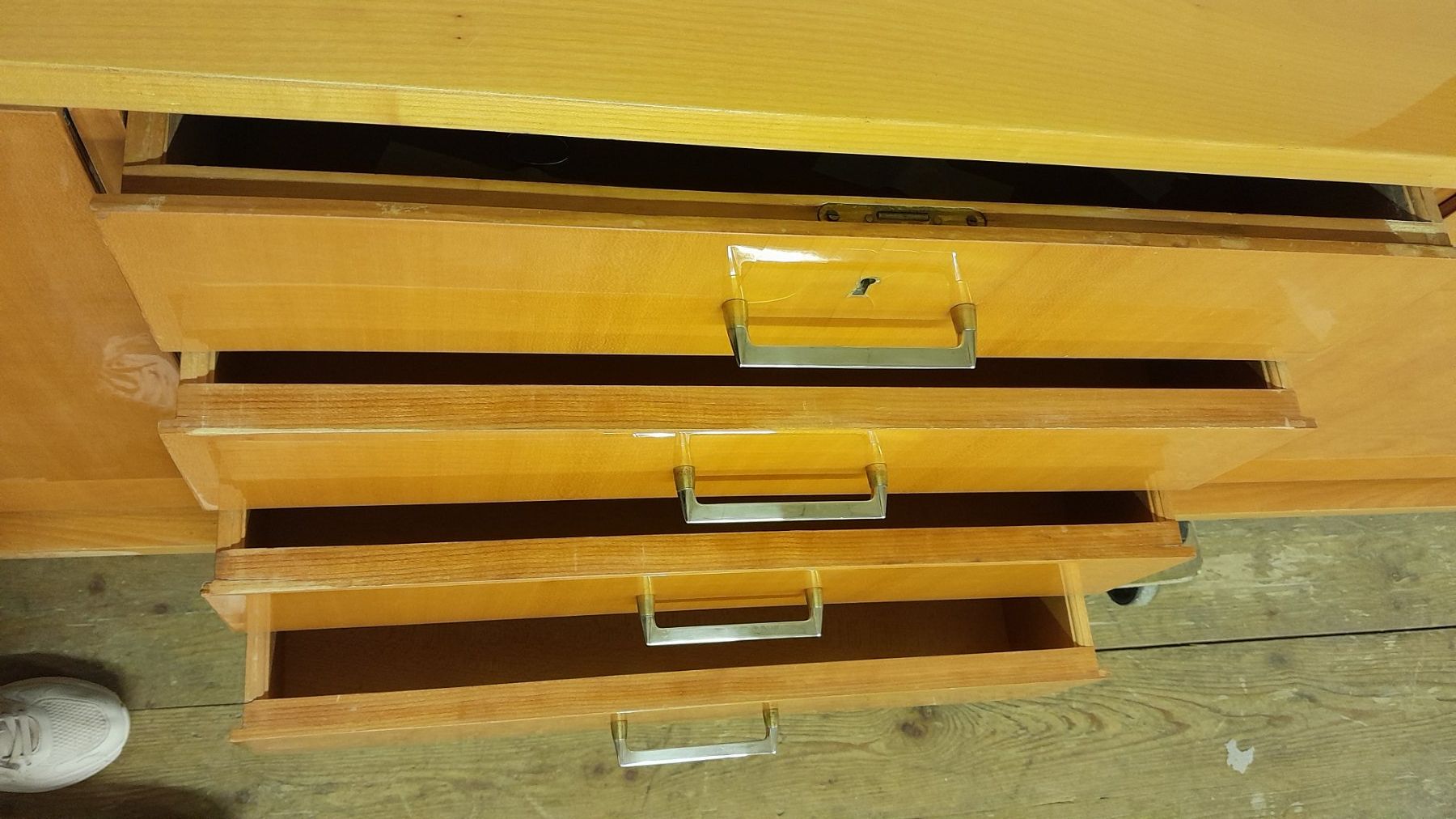 Cassettiere: Sideboard lackiert, 60er Jahre – Usato da Hittnau venduto da v-v-onlineverkauf 5