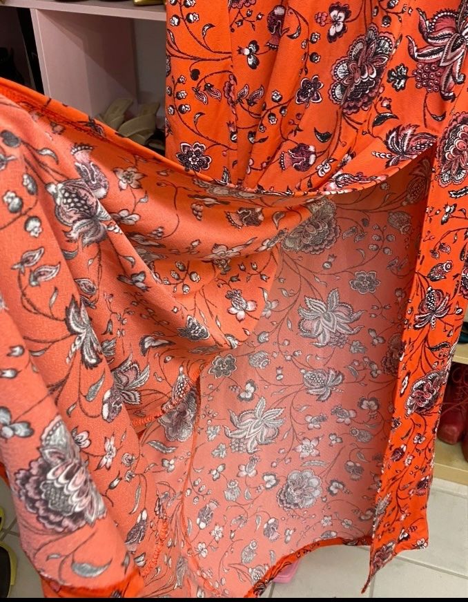 Zara Vestiti: Sommer! 🌞Wunderschönes Kleid mit Split – Usato da Oberwil BL venduto da Stellochkas 2