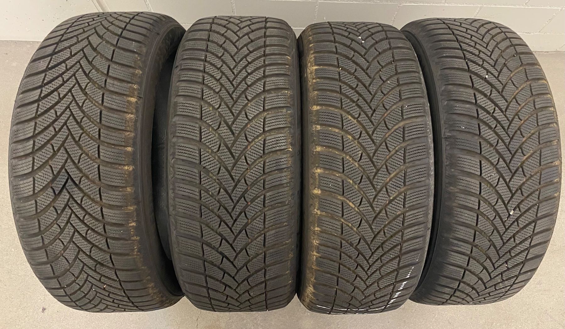 Semperit Pneumatici & Ruote complete: 235/50R19  Semperit Winterreifen – Usato da Baar venduto da fba_f78w