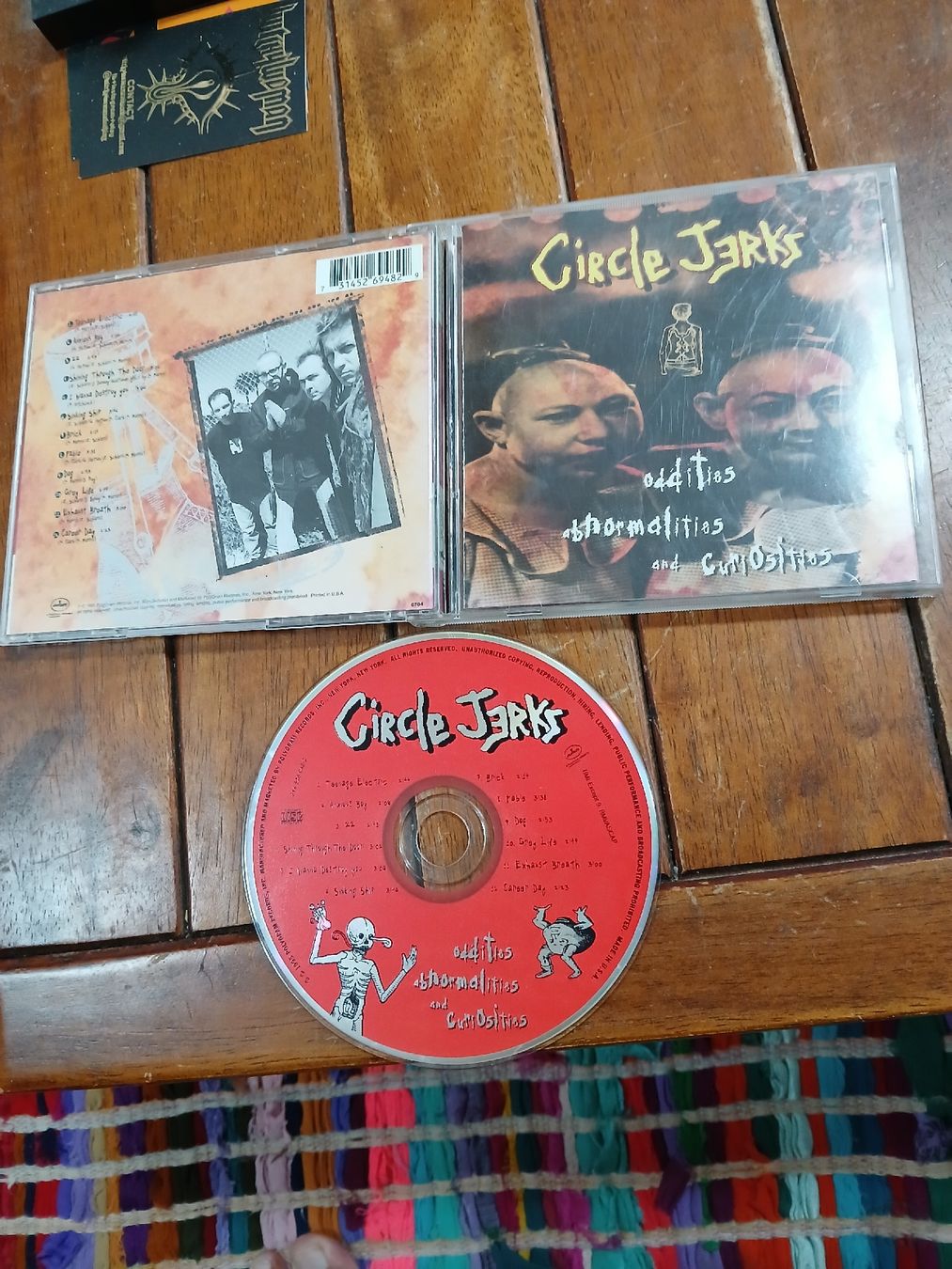 CD: circle jerks- oddities... – Usato da St-Cergue venduto da VeganWarrior