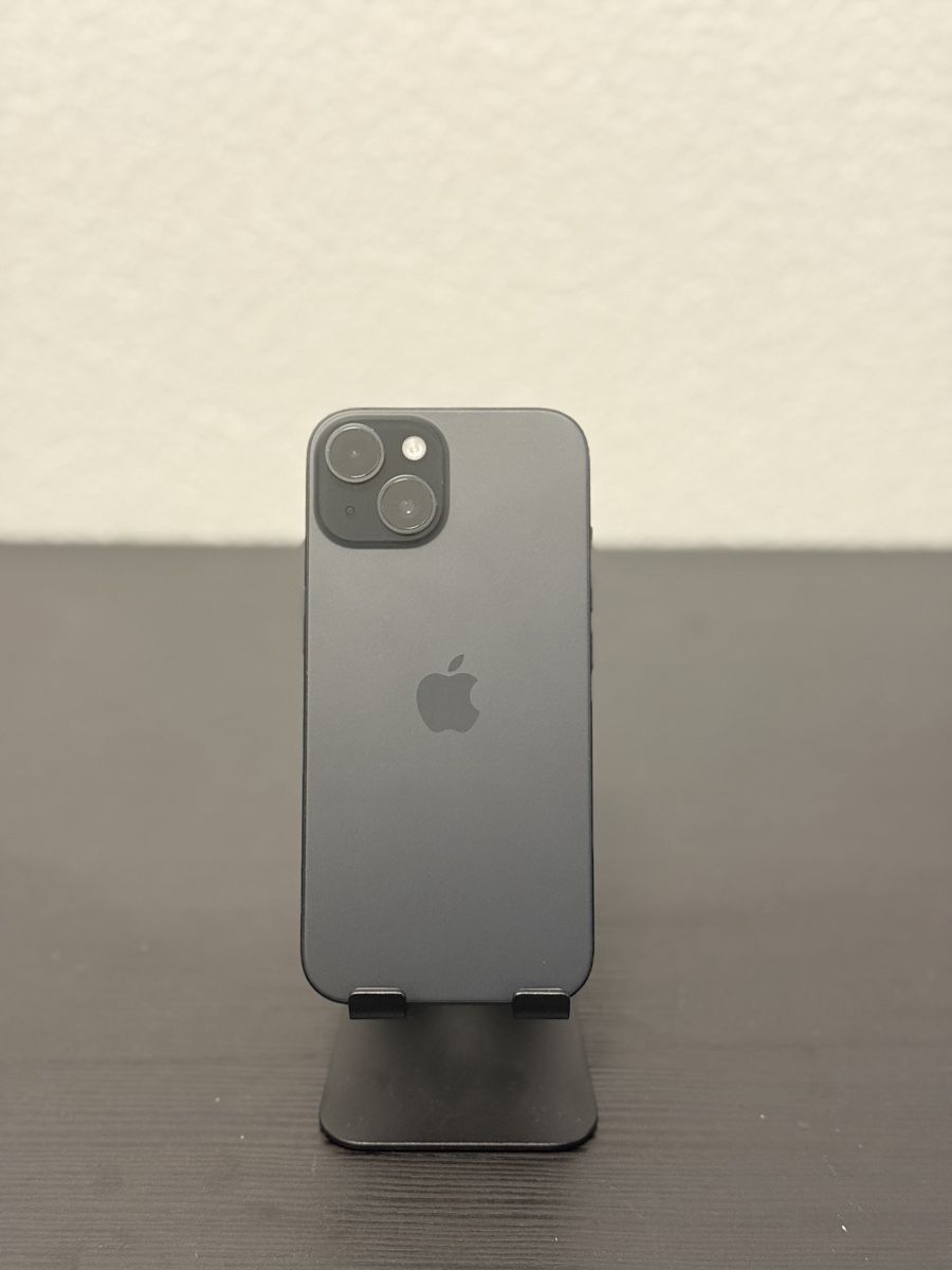 Apple Telefoni cellulari / Smartphones: iPhone 15 – Difettoso da Hinwil venduto da rkcdusan