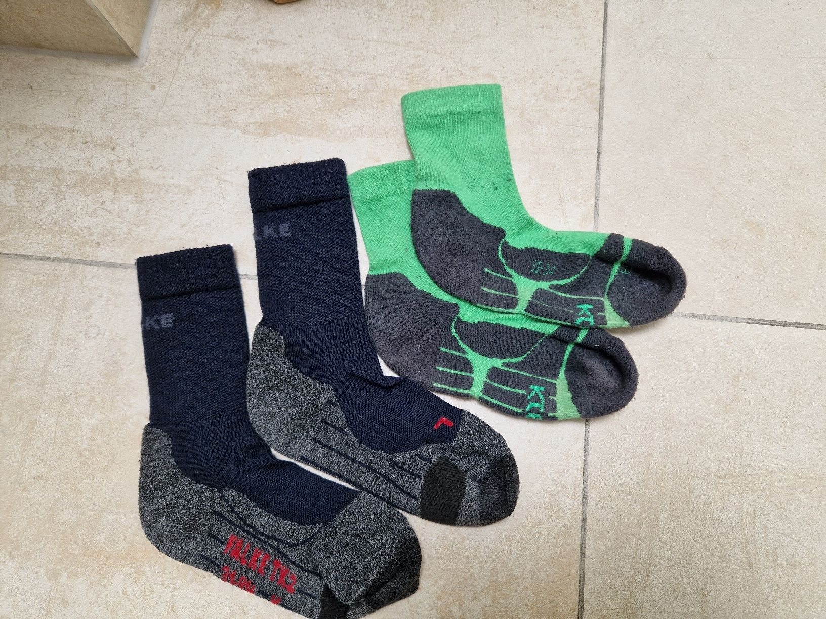 Falke Calze per bambini: Wandersocken Falke / KTEC Kind Gr. 31-34 – Usato da Aesch BL venduto da tubby78