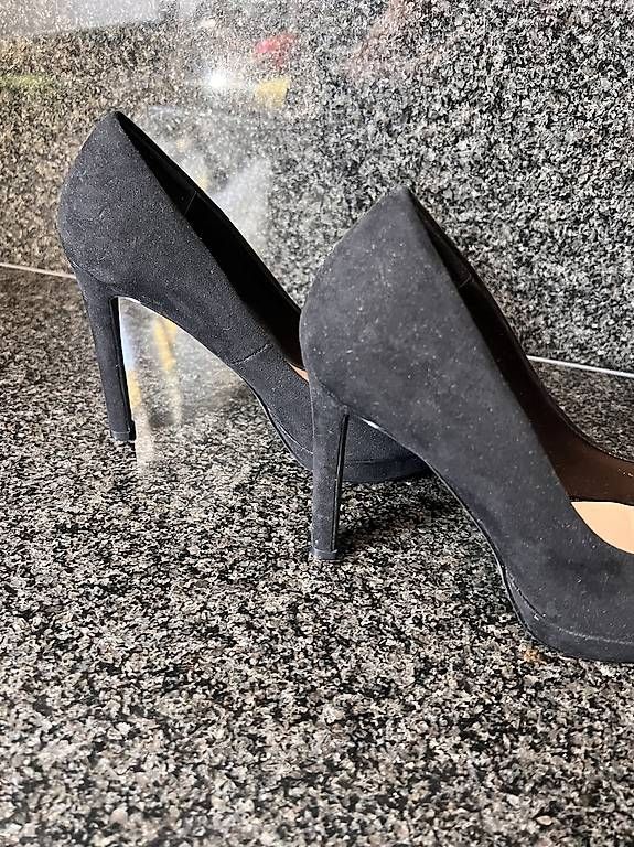 Scarpe da donna: Décolleté nere n. 38  – Nuovo e nell'imballaggio originale da Tenero venduto da loa_7m8d