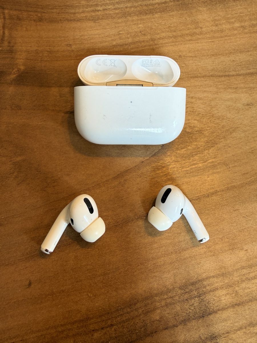 Apple Cuffie: Airpods Pro 2021 – Usato da Bern venduto da BluePlanetE
