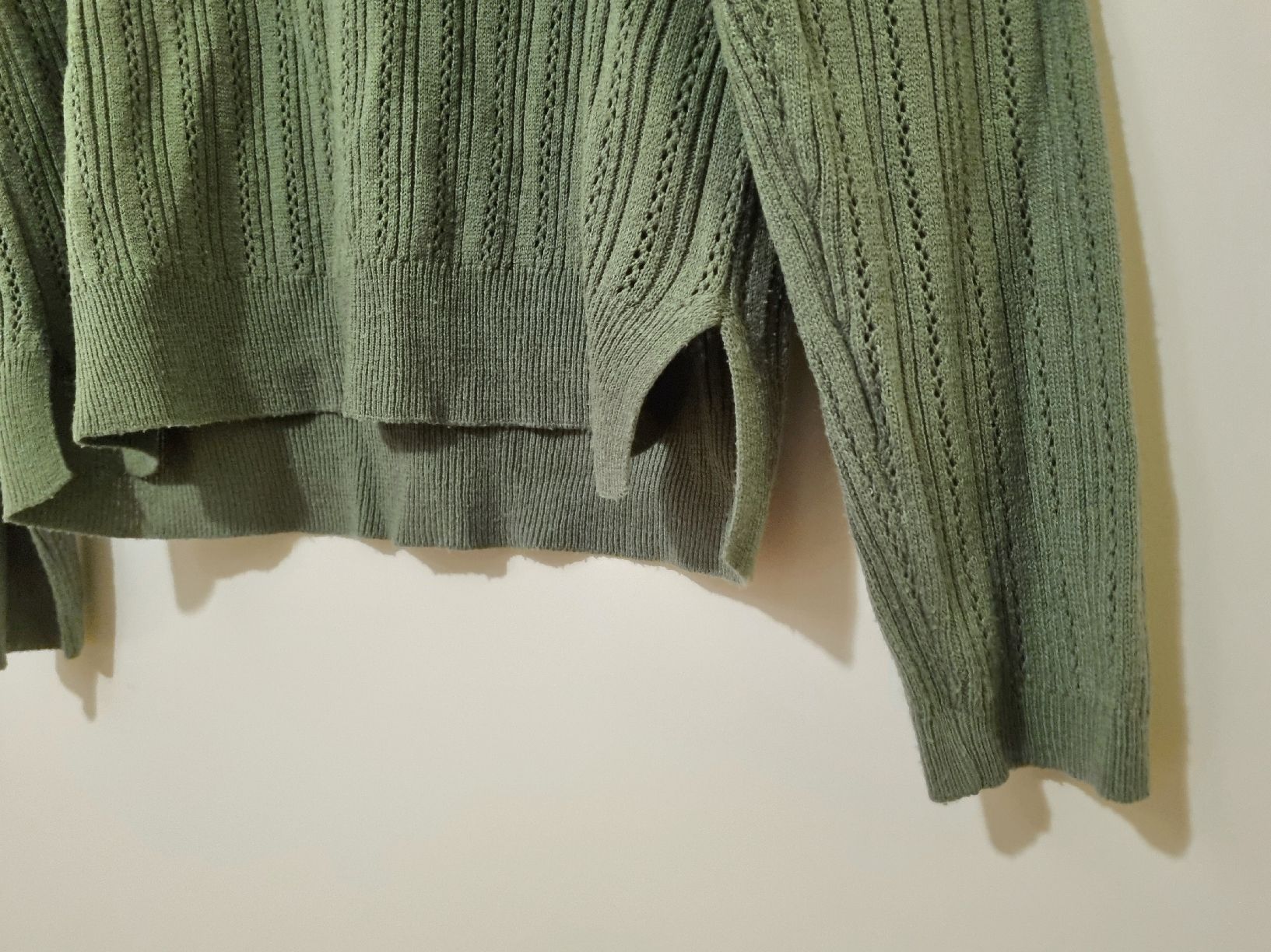 Maglioni & Felpe: Leichter Pullover mit Lochmuster, lavendelgrün, Gr. S – Usato da Olten venduto da User.xyz 1