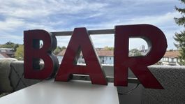 VINTAGE Leuchtreklame-BAR-rot-Schriftzug Metall 
