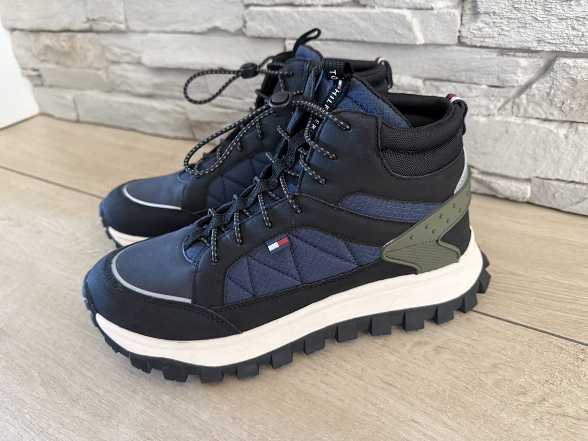 Tommy Hilfiger Scarpe per ragazzi: Tommy Hilfiger 41 NEU – Nuovo e nell'imballaggio originale da Steffisburg venduto da sim_5lpg