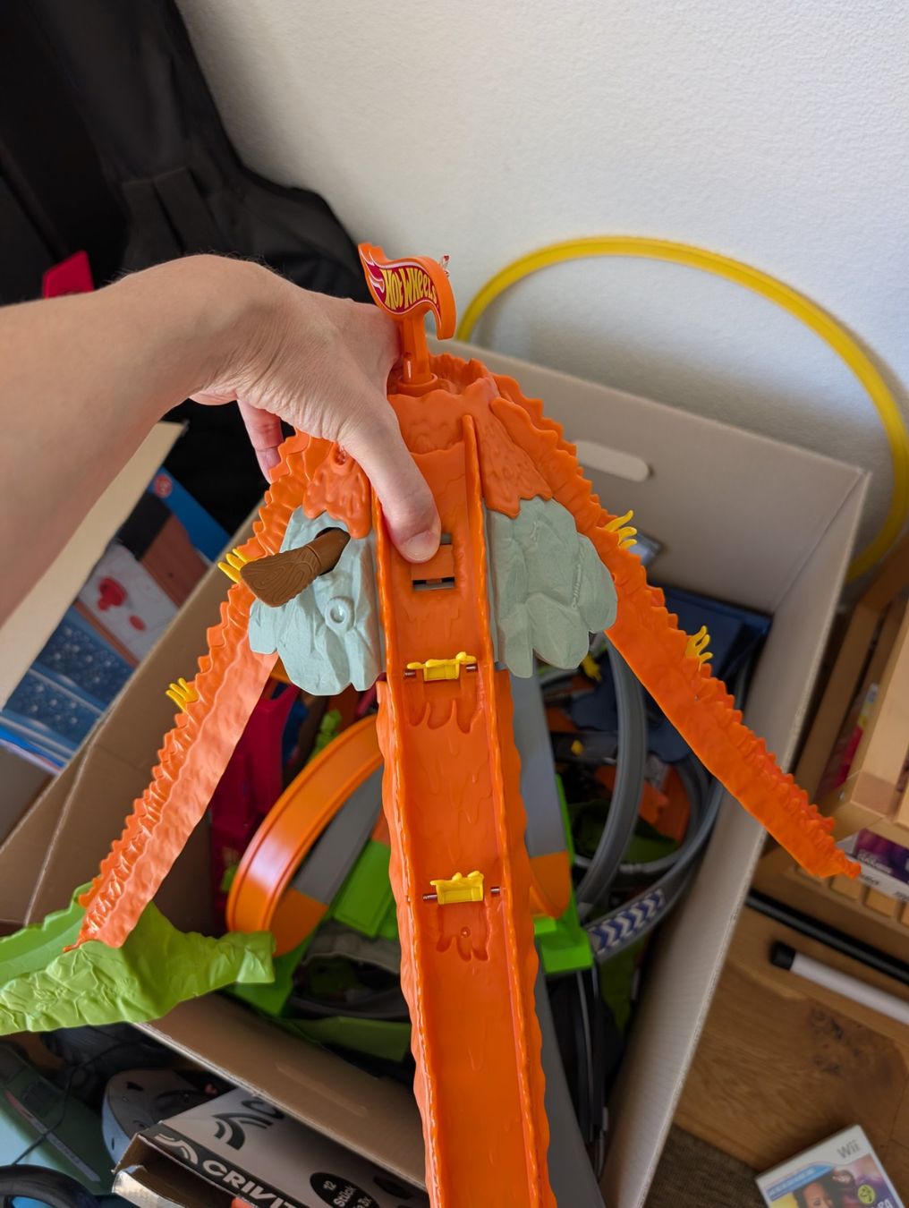 Hot Wheels Rennbahnen: Grosse Kiste voller Hotwheels Kram – Gebraucht aus Oberengstringen von Sgundel 6