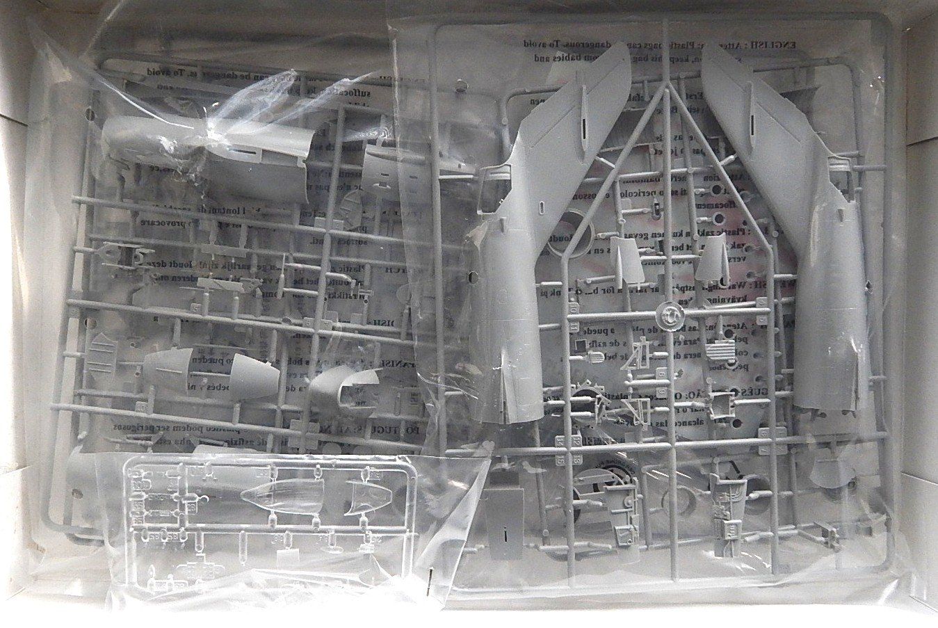 Kit di modellismo & Modellini statici: MiG-17 bundle - 2 Kits – Nuovo (secondo la descrizione) da Neuchâtel venduto da PAB2000 1