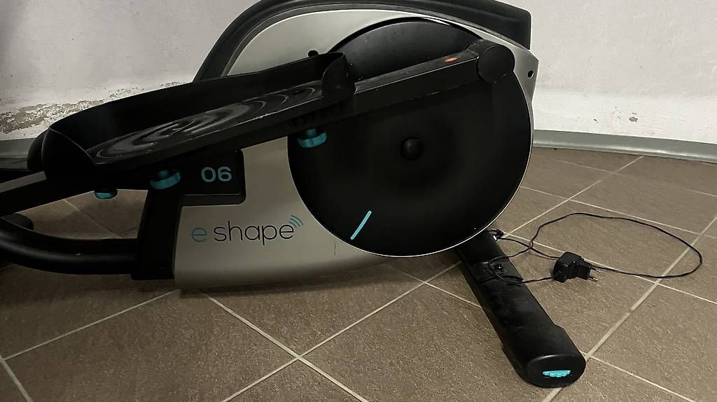 Hometrainer: Vélo elliptique Domyos E Shape 06 – Gebraucht aus Lausanne von fed_9dzv 2