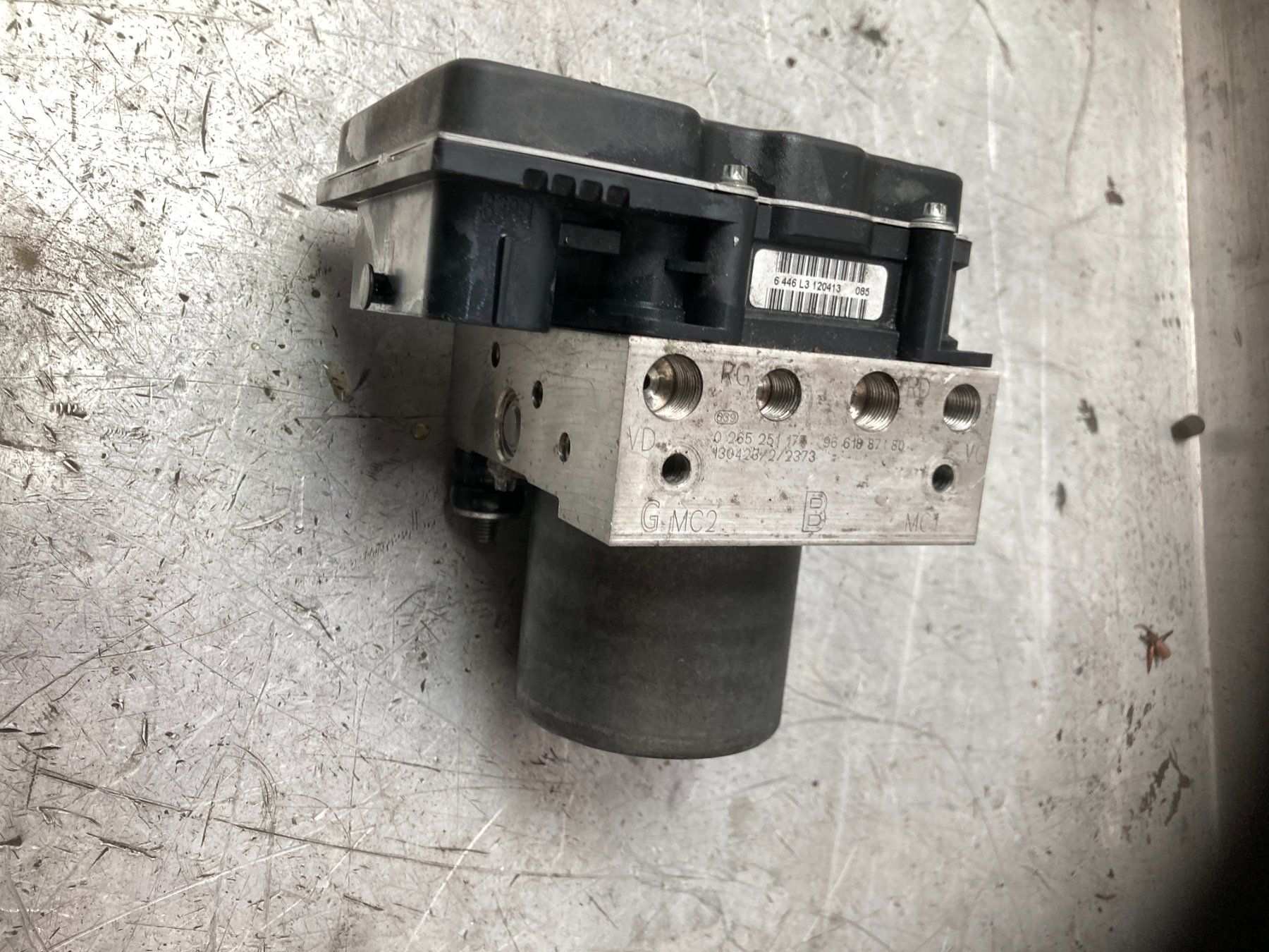 Citroën Tutti pezzi di ricambio auto: ABS Pumpe mit OE-Nummer 0265951434 Citroen Jumpy II – Usato da Cham venduto da WB2223 2