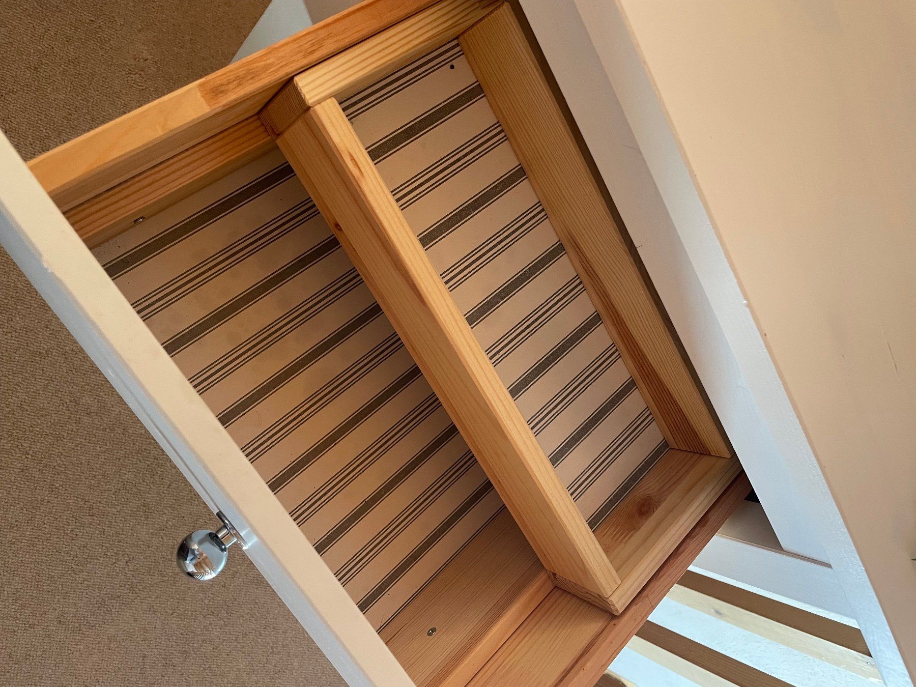 Ikea Comodini: Hemnes Nachttisch – Usato da Pontresina venduto da lov_g8d5 1