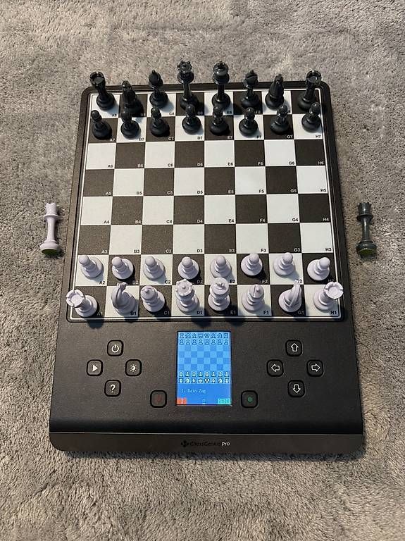 Spielzeuge: Chess Genius Pro - Schachcomputer – Gebraucht aus Liedertswil von sae01 1