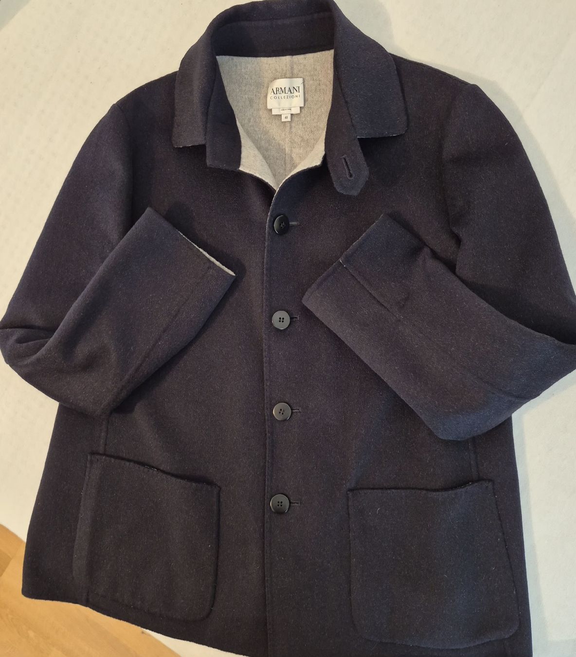 Armani Giacche:  Veste ARMANI 48 – Nuovo (secondo la descrizione) da Bern venduto da dasgesuchtobjekt