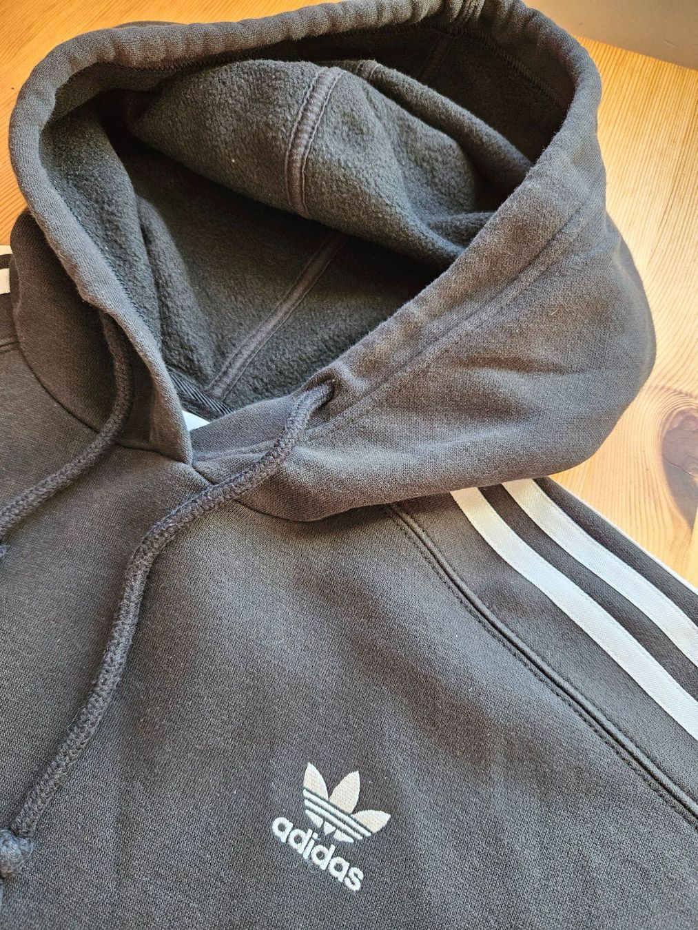 Adidas Maglioni & Felpe: Cropped Sweater adidas Grösse S retro Pullover Hoodie – Usato da Hägglingen venduto da United-Village-Trade 1