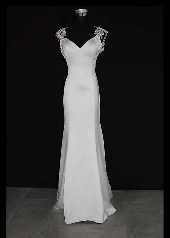 Kleider: Hochzeitskleid Cosmobella Gr.38 – Gebraucht aus Unterengstringen von iamsaray