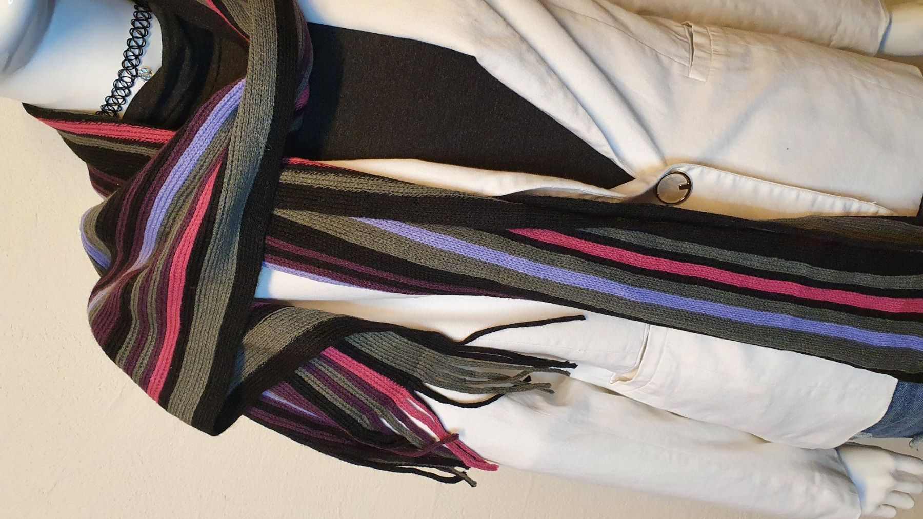 Foulard & Sciarpe: Schal 🌺 – Usato da Wald ZH venduto da CapLux
