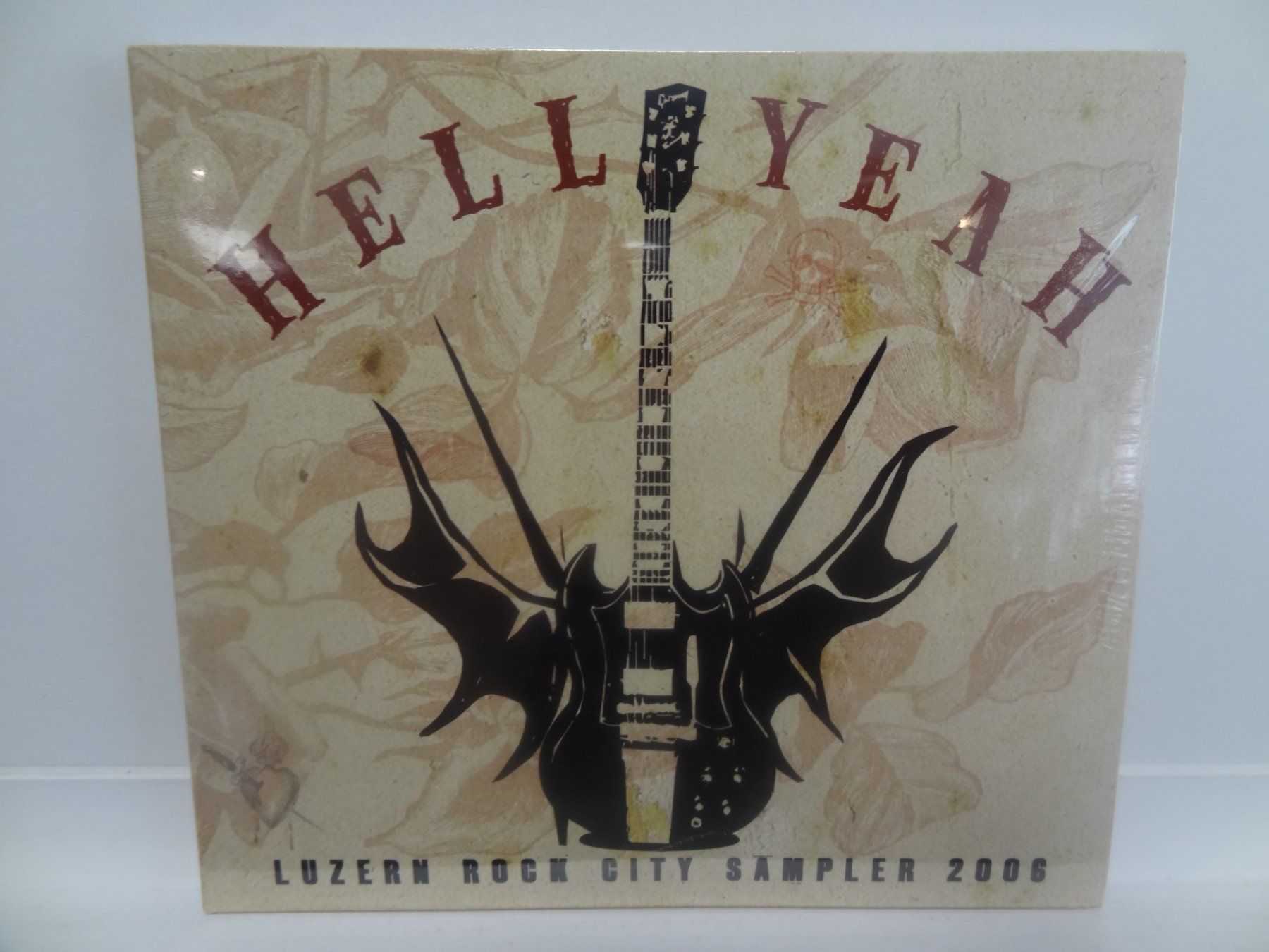 CD: HELLYEAH Luzern Rock City Sampler 2006 - CD, Neu – Usato da luzern venduto da musicandart