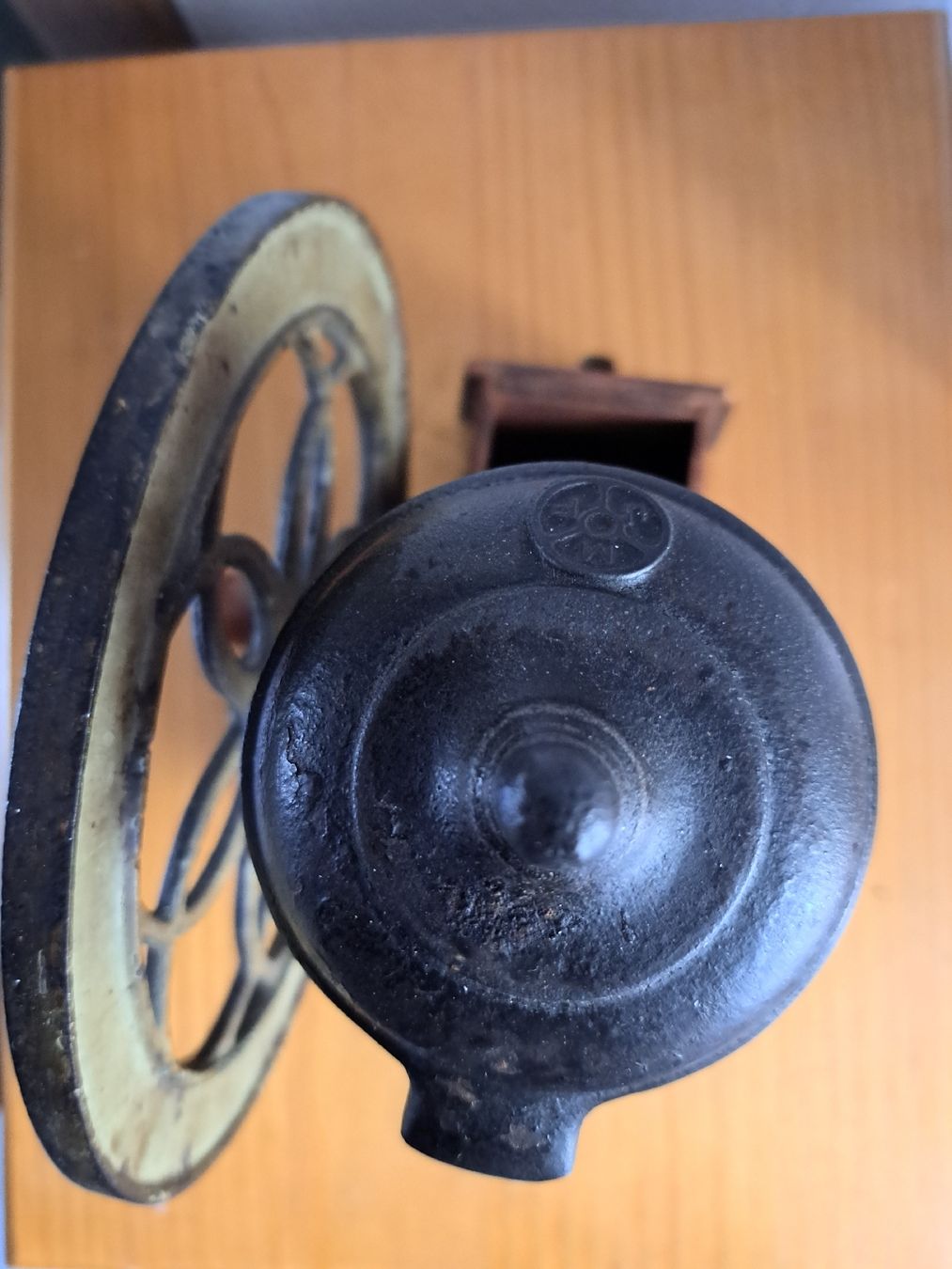 Macchine per caffè & Macchine per espresso: Kaffeemühle Gusseisen antik – Usato da Wettingen venduto da ML03 4