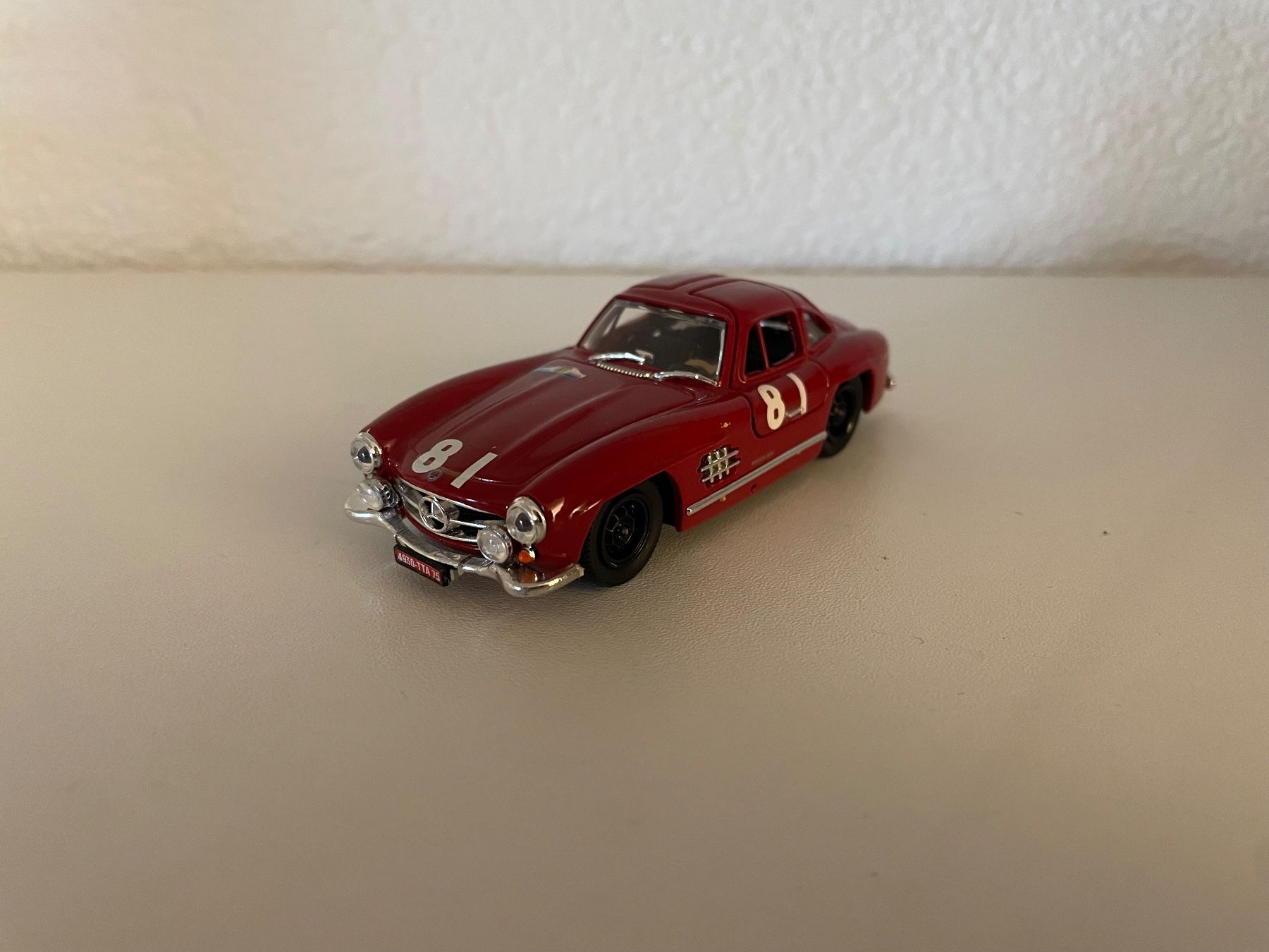 Mercedes-Benz Modellini d'auto: Mercedes 300 SL – Usato da Pfäffikon SZ venduto da Anfh8806