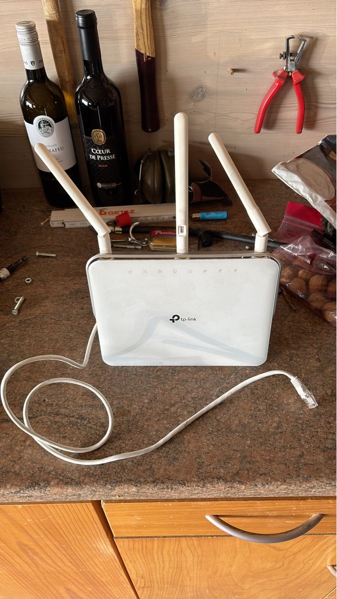 TP-Link Modems & Router: Routeur TP-Link blanc avec antennes fonctionne – Gebraucht aus Dugny (Leytron) von Cel_97