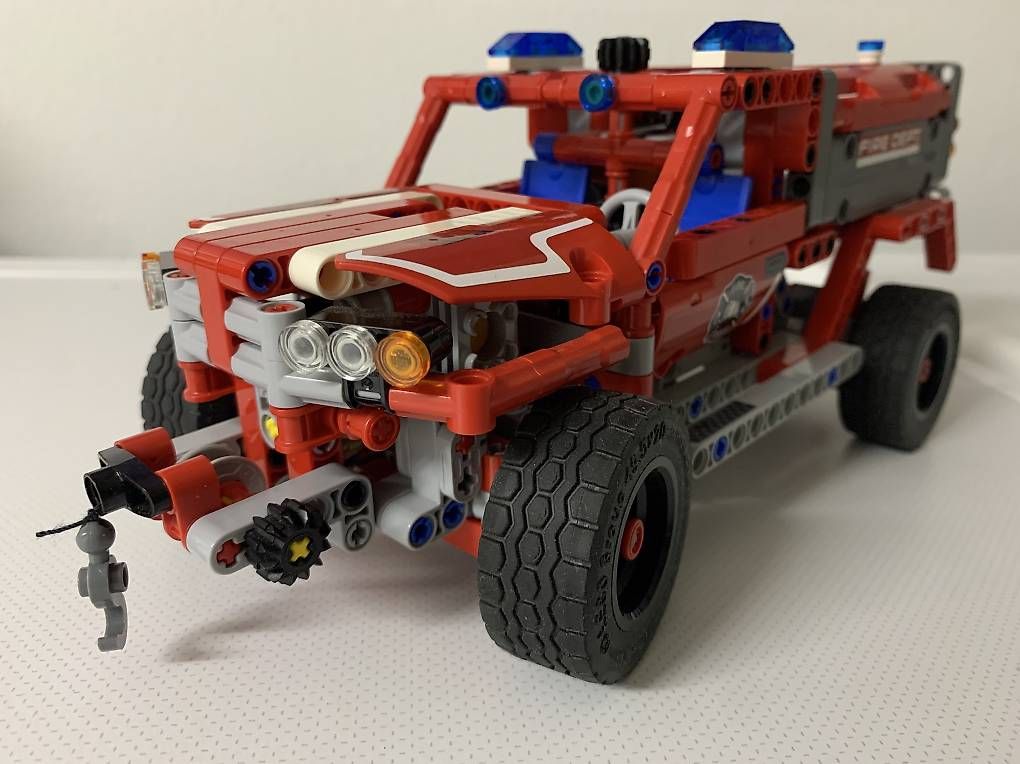 Lego Jeux de construction: LEGO TECHNIC SET 42075 FIRST RESPONDER – D'occasion à Zunzgen par Viper79 1